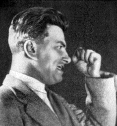 Маяковский был трибун. Но у него была трибуна.