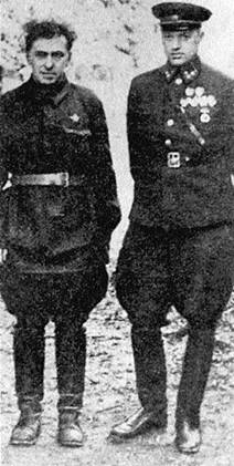 С маршалом (тогда еще – генералом) Рокоссовским.
