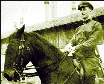 Ласкин – кавалерист. 1935 год.