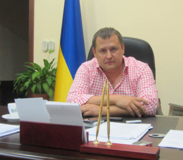 Борис Филатов в своем кабинете