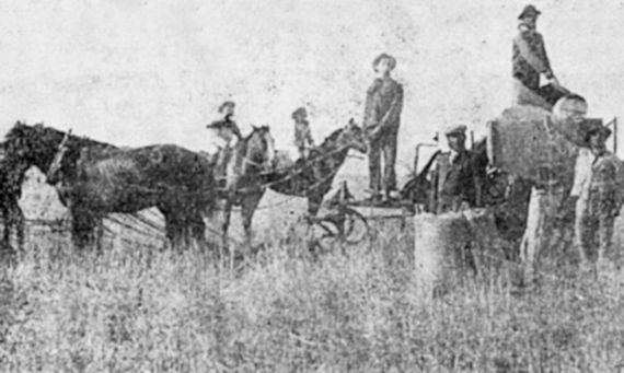 Семья Ковенски на сборе урожая. Колония Нарсис Левен. Аргентина. 1920. «Не скажу, что мы были евреи‑гаучо. Гаучо‑евреев не бывает вовсе». Хорхе Луис Борхес, «Недостойный»